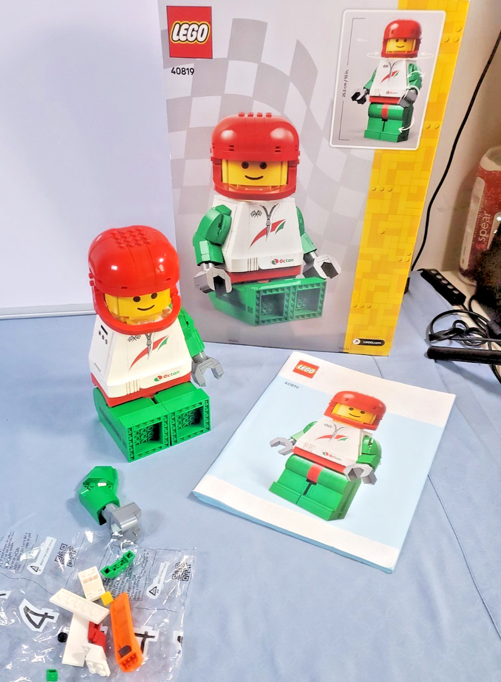 LEGO 40819 Up-Scaled Racing Driver Minifigure Built Complete Box Manual